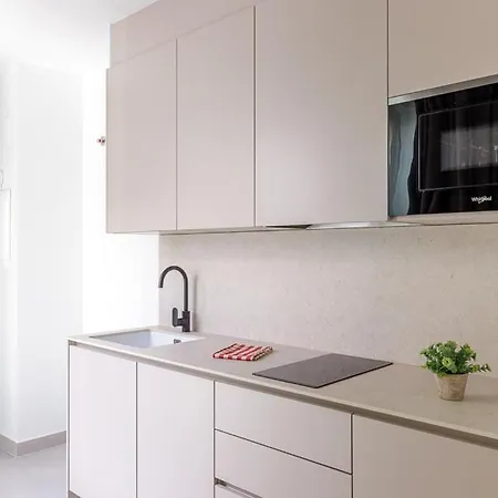 Aparthotel Cervantes *